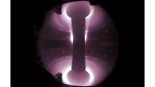 UK logra controlar el plasma en un tokamak esférico por primera vez