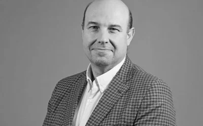 «Lo más urgente es empezar a echar hormigón y contratar al equipo que necesitamos»