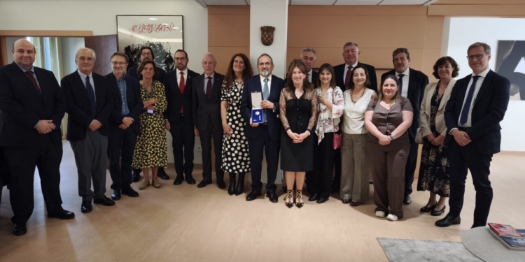 La Embajada de Croacia condecora al Dr. Ángel Ibarra con la Orden de Danica Hrvatska